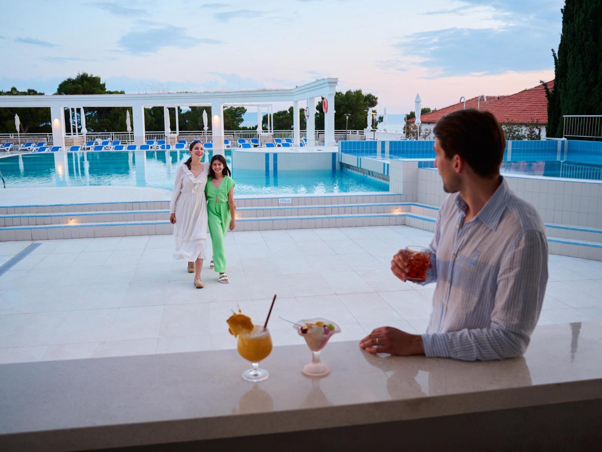 Bluesun Hotel Alga Tučepi Esterno foto